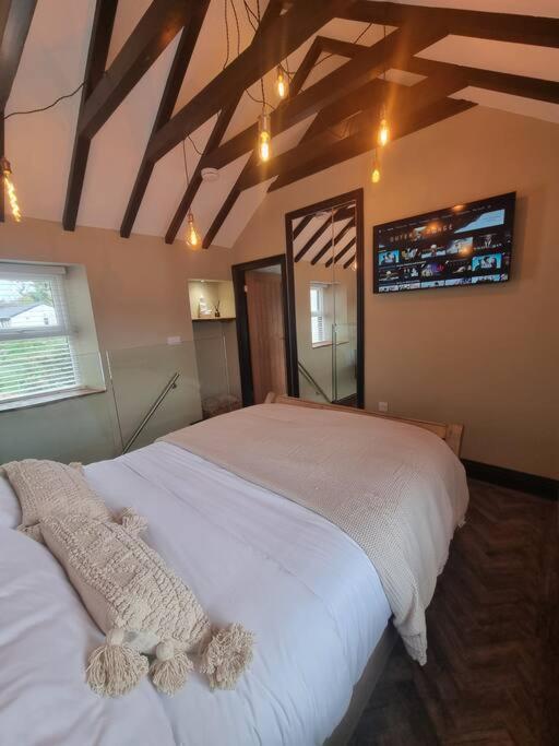 Luxurious Cottage With Hot Tub, Lake District Duddon Kültér fotó