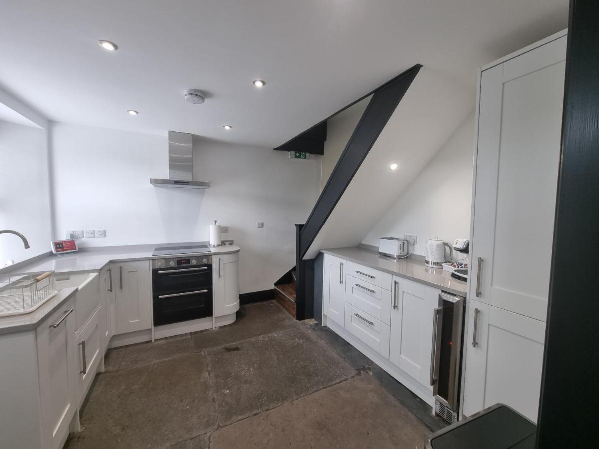 Luxurious Cottage With Hot Tub, Lake District Duddon Kültér fotó