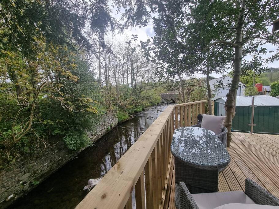 Luxurious Cottage With Hot Tub, Lake District Duddon Kültér fotó