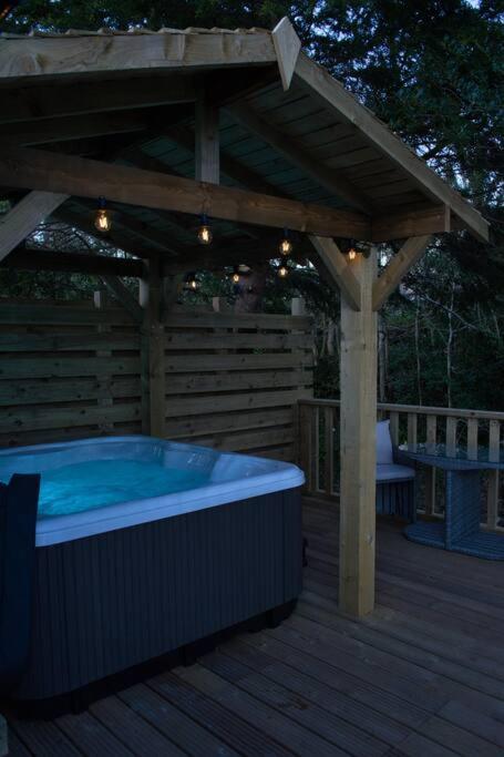 Luxurious Cottage With Hot Tub, Lake District Duddon Kültér fotó