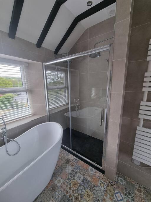 Luxurious Cottage With Hot Tub, Lake District Duddon Kültér fotó