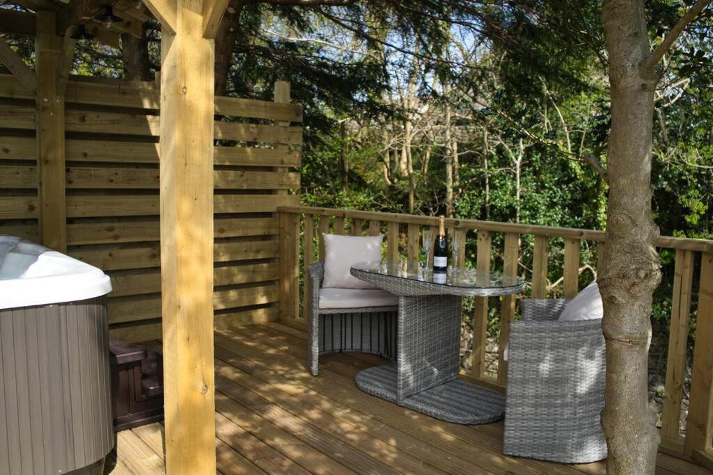 Luxurious Cottage With Hot Tub, Lake District Duddon Kültér fotó