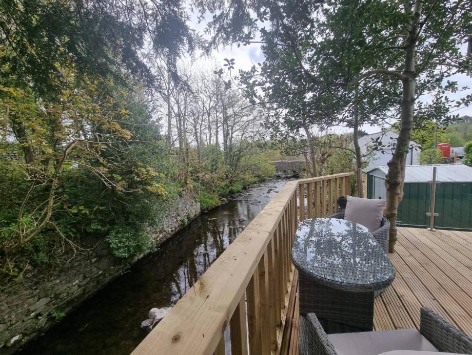 Luxurious Cottage With Hot Tub, Lake District Duddon Kültér fotó